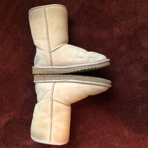 UGG Women's Classic Boot, Size 7